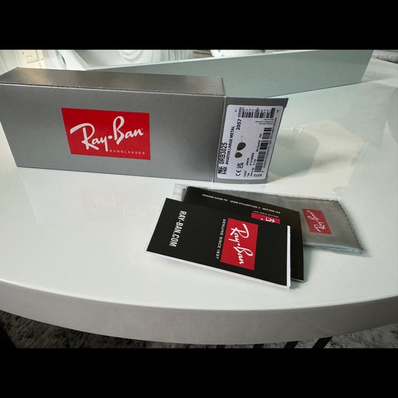 Ray Ban Aviator Sunglasses Authentic - Picture 2 of 4